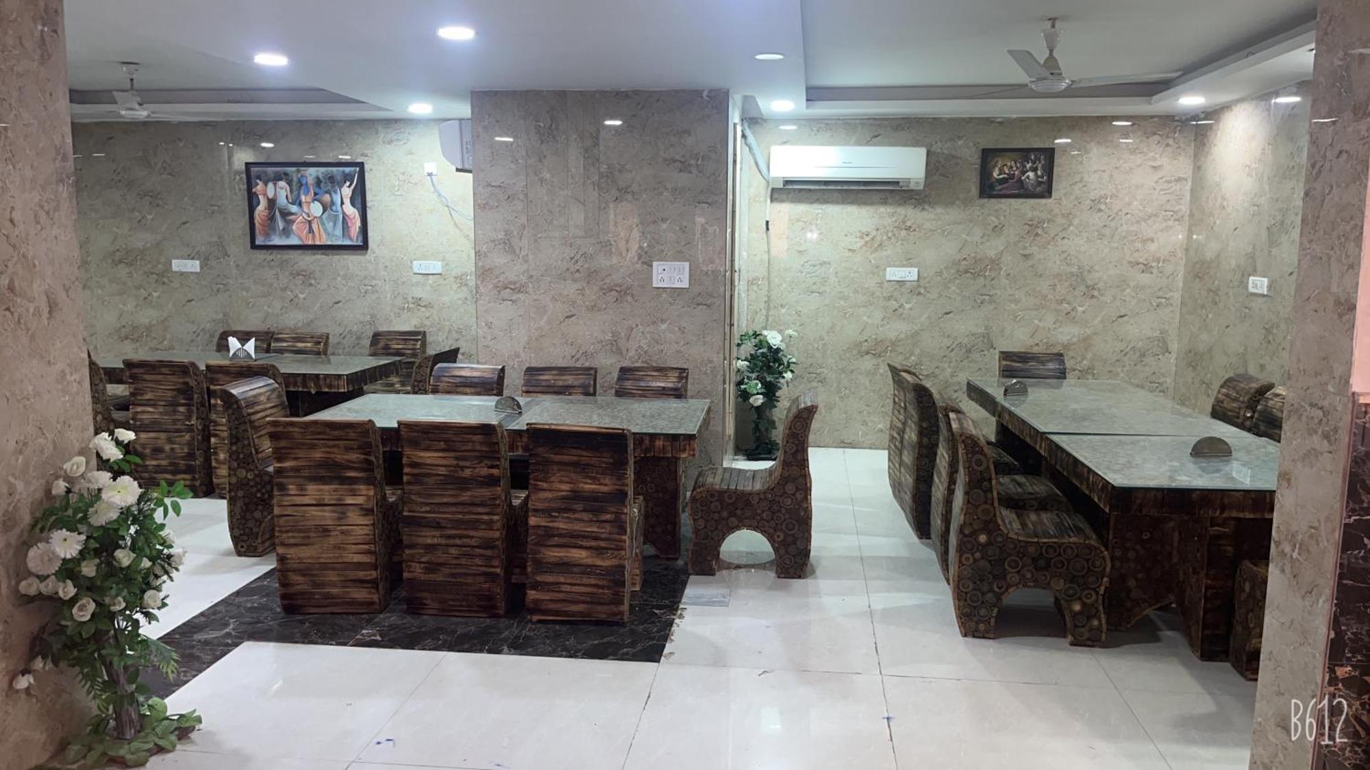 Belwood Suites - Near Airport Hotel 3*