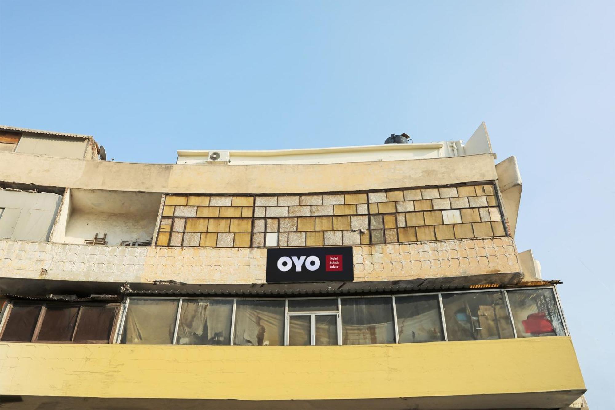 Oyo Kashish Palace 3*