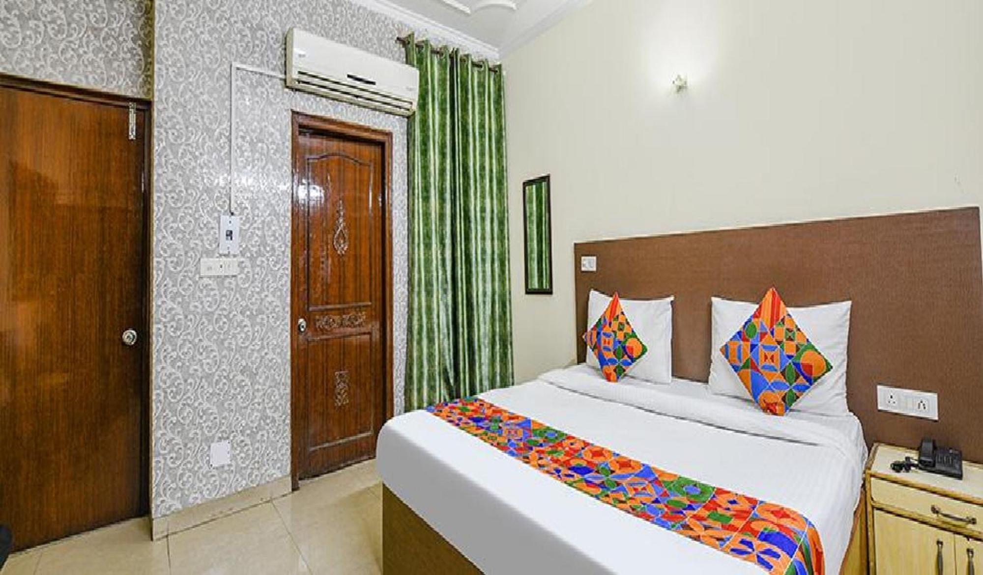 Hotel Smart 3*