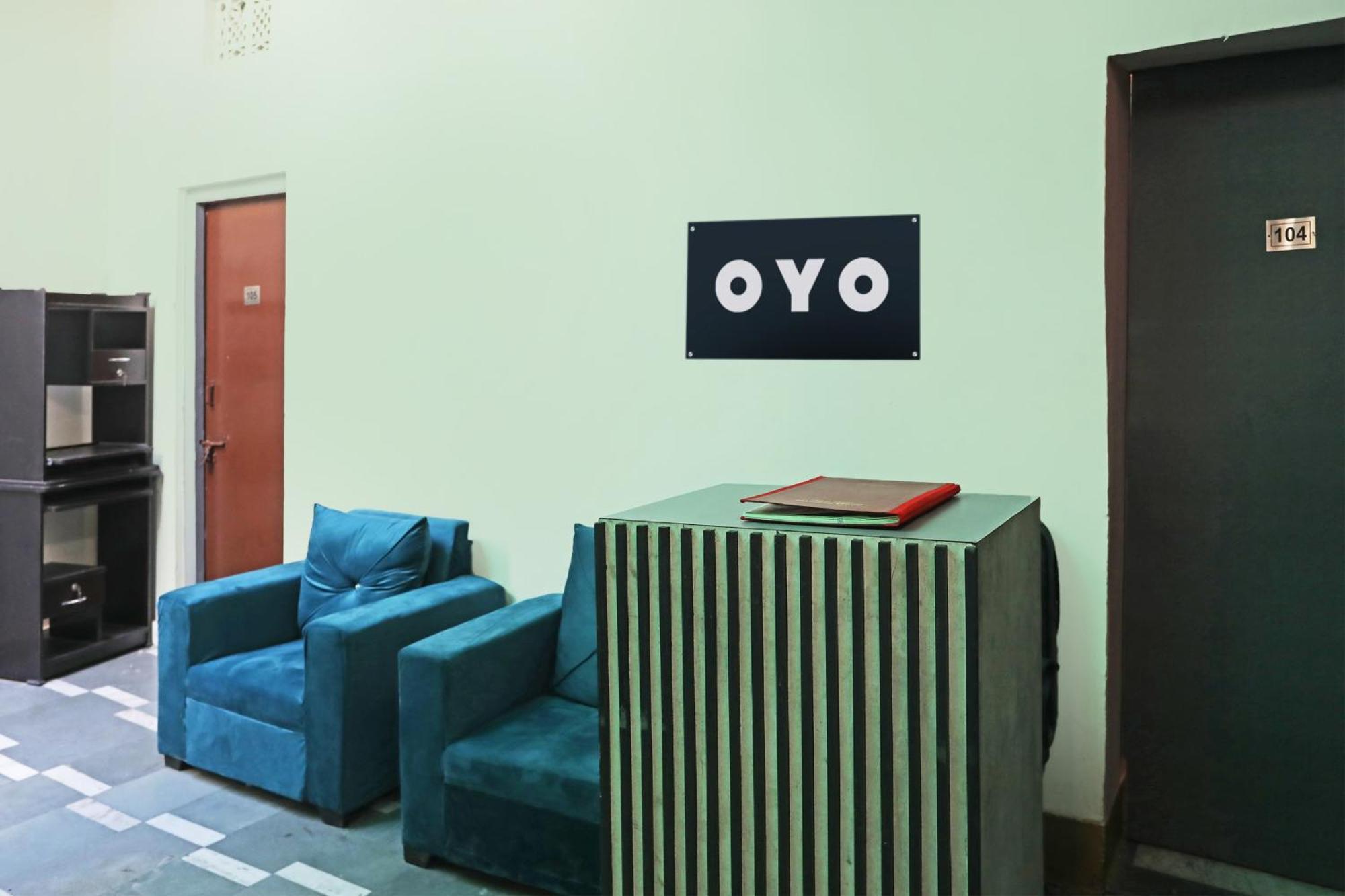 Oyo Kashish Palace 3*