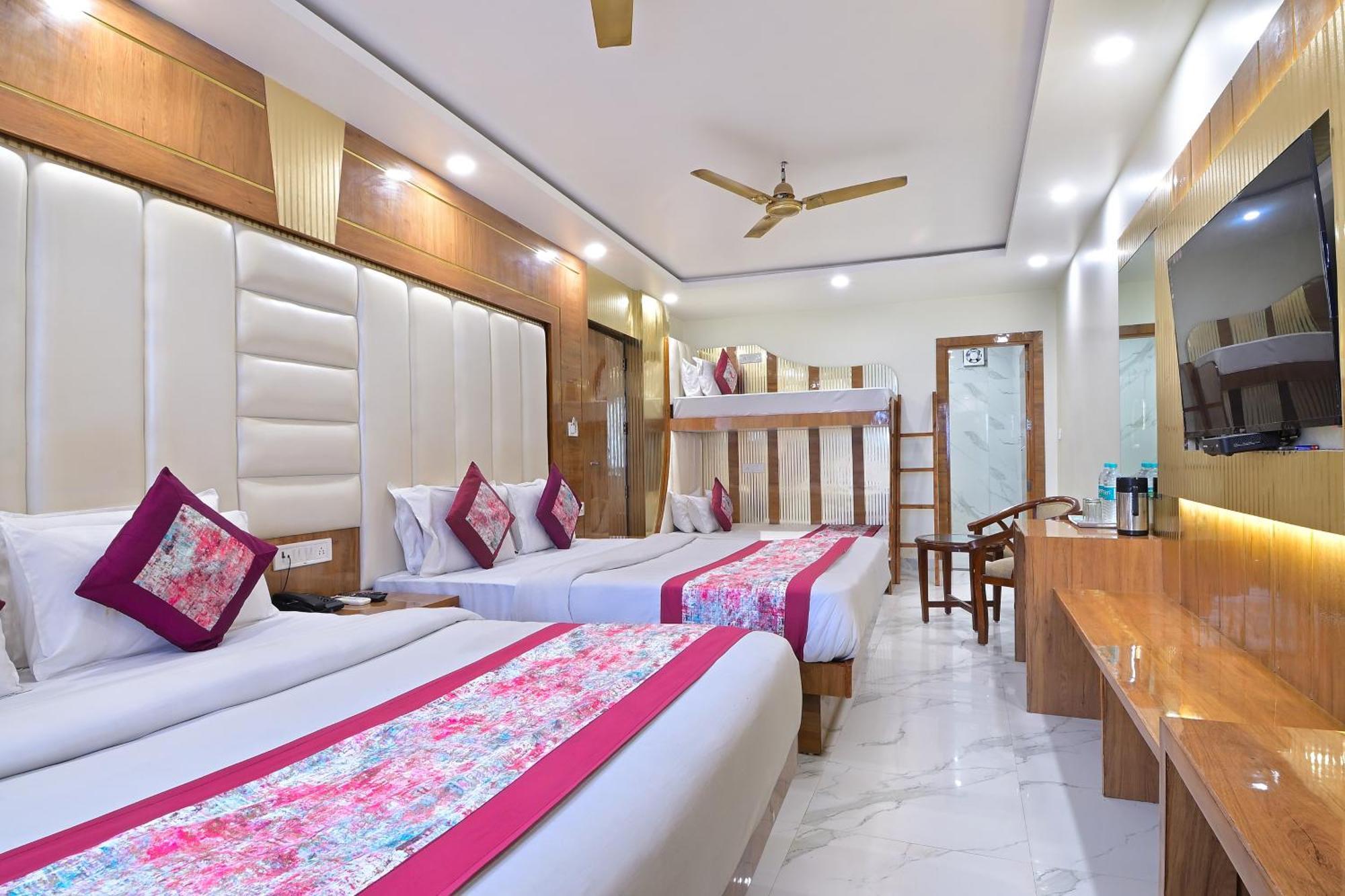 Glow Paharganj-3 Mins Walk From Railway Station Hotel Nova Deli