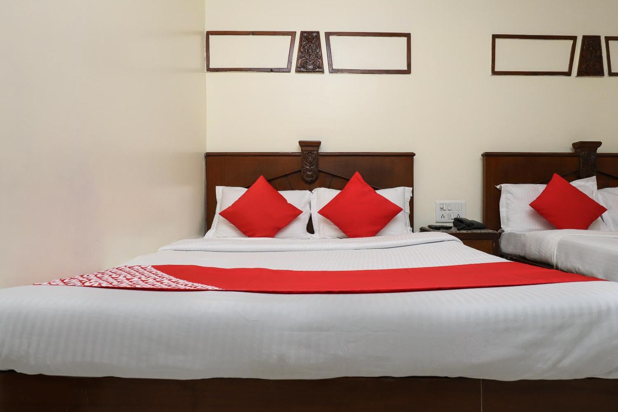 Oyo Flagship Delhi Empire