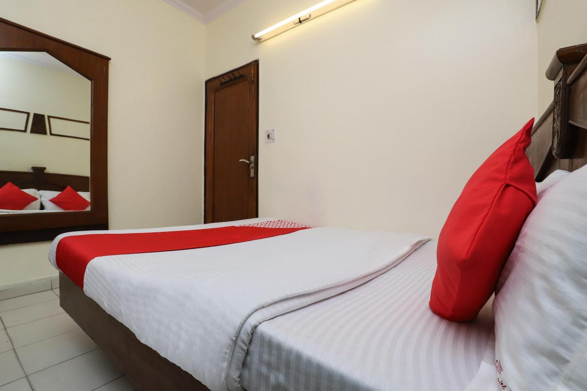 Oyo Flagship Delhi Empire New Delhi