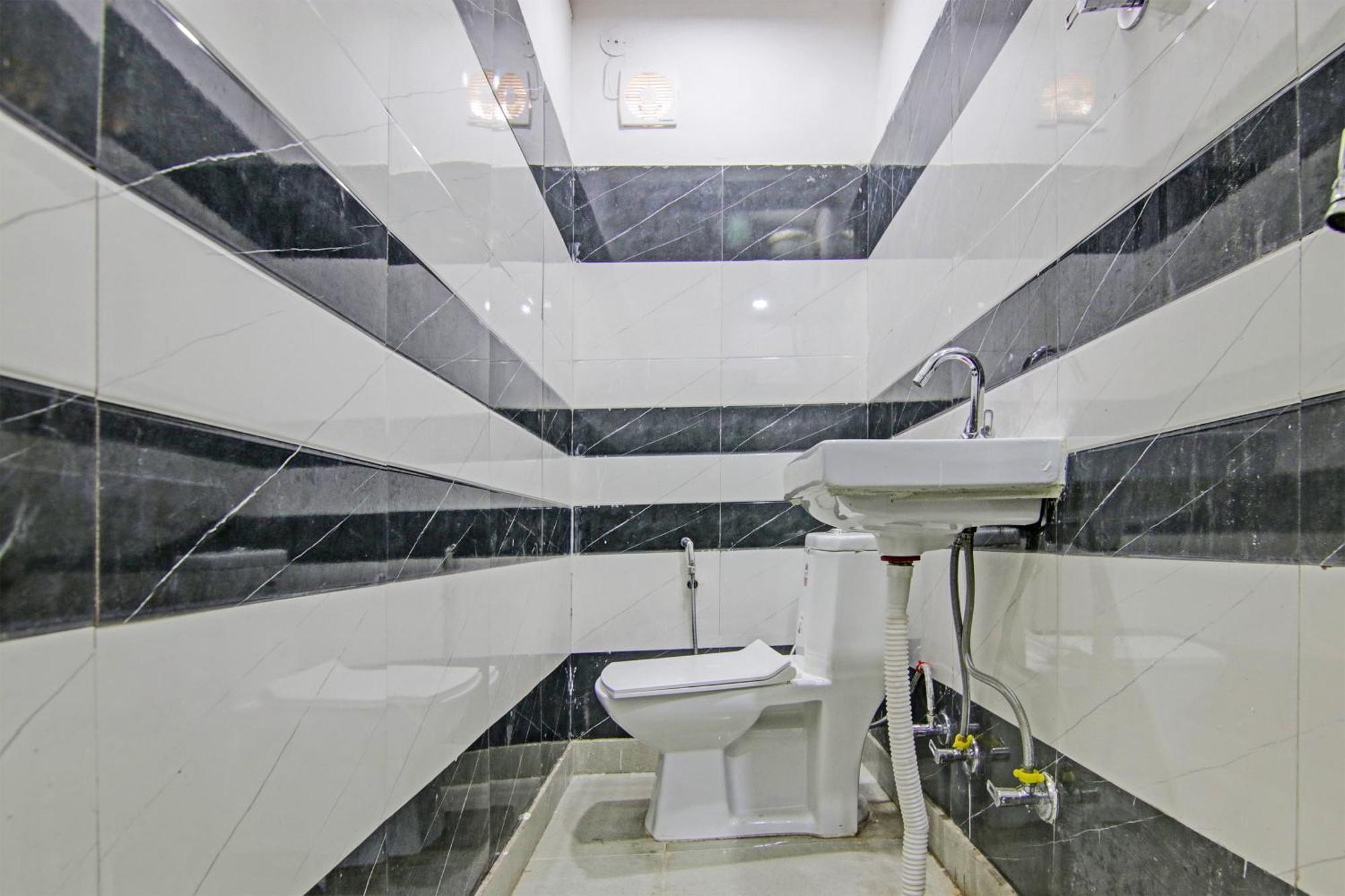 O Rk Plaza Hotel
