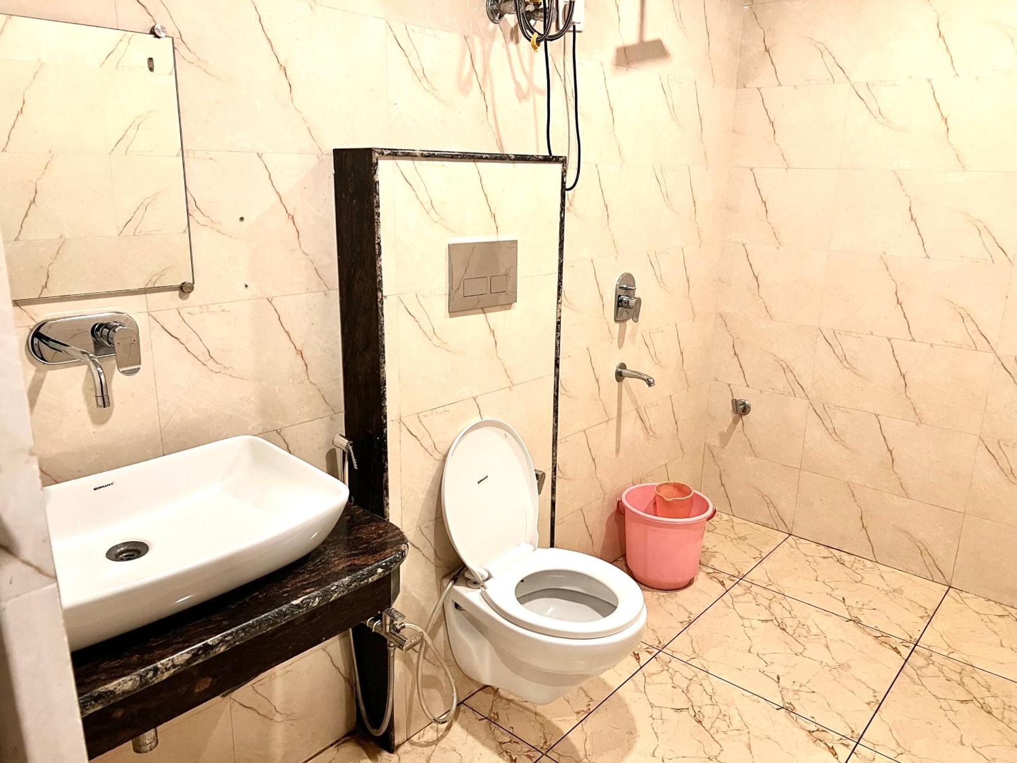 Tej Palace Near Igi Airport Delhi Hotel 4*