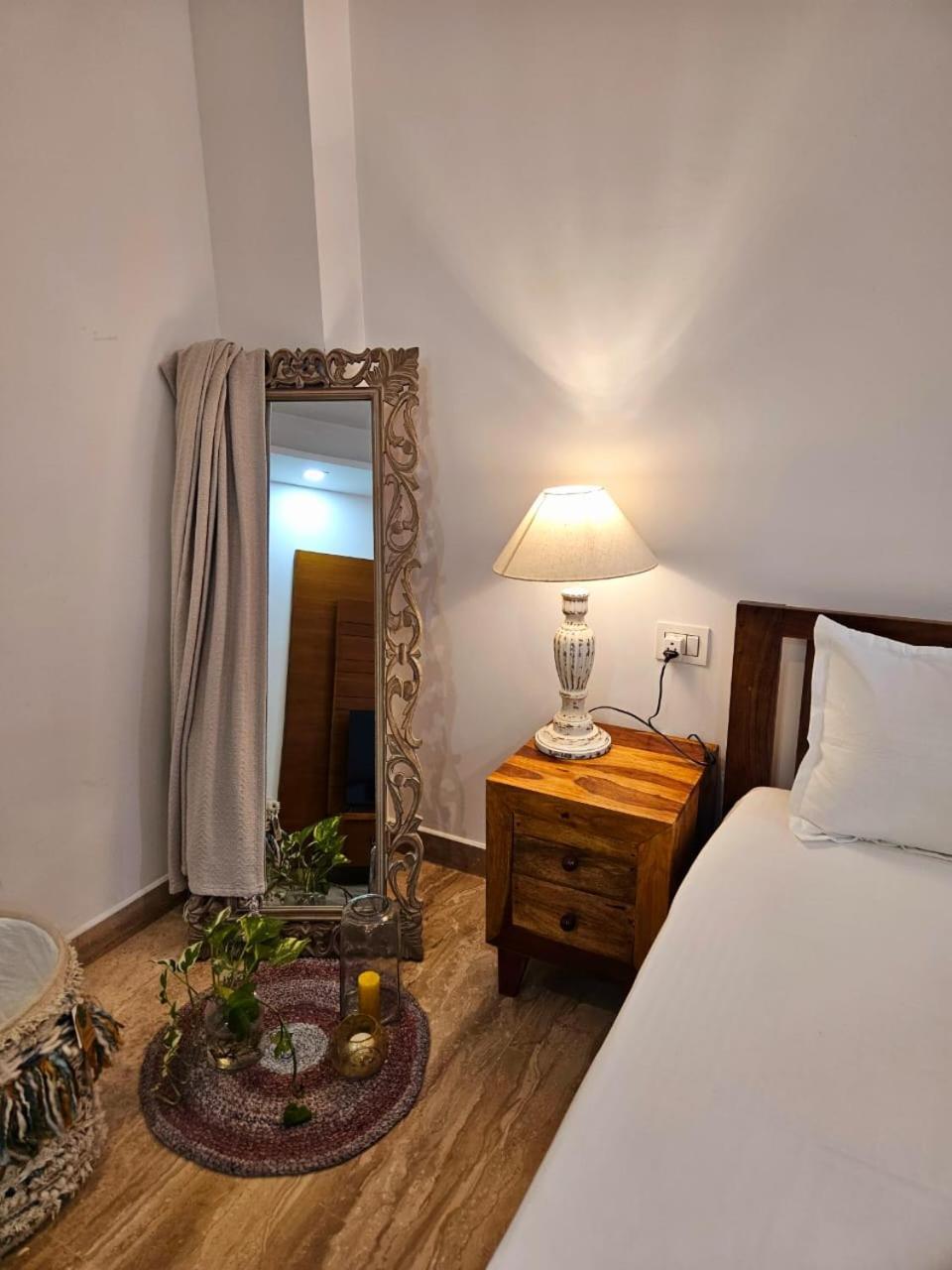 Apartment South Delhi, Artistic 4bhk - Vasant Kunj By Maple Key