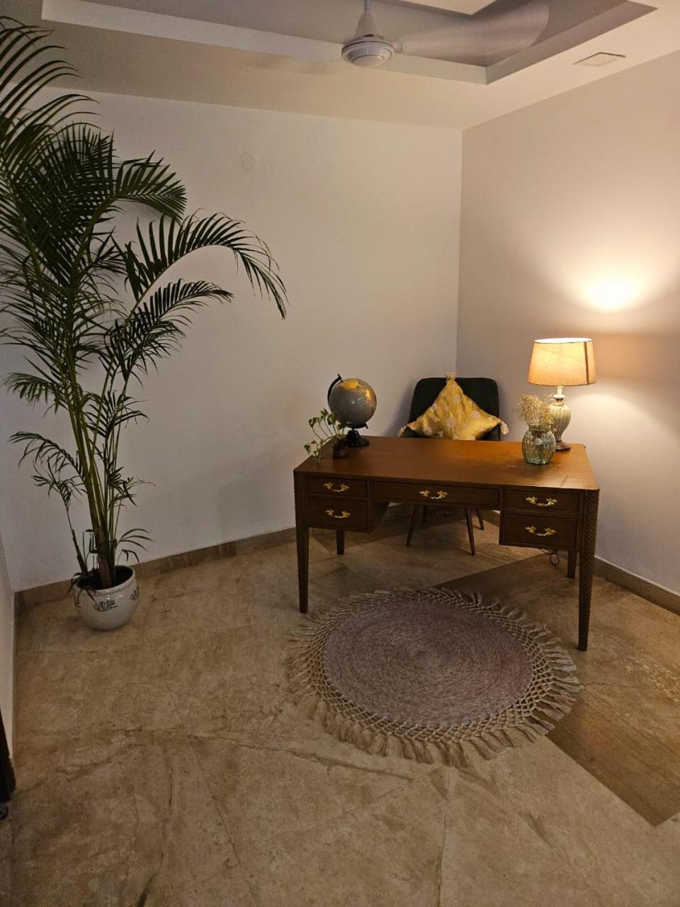 South Delhi, Artistic 4bhk - Vasant Kunj By Maple Key Apartment New Delhi