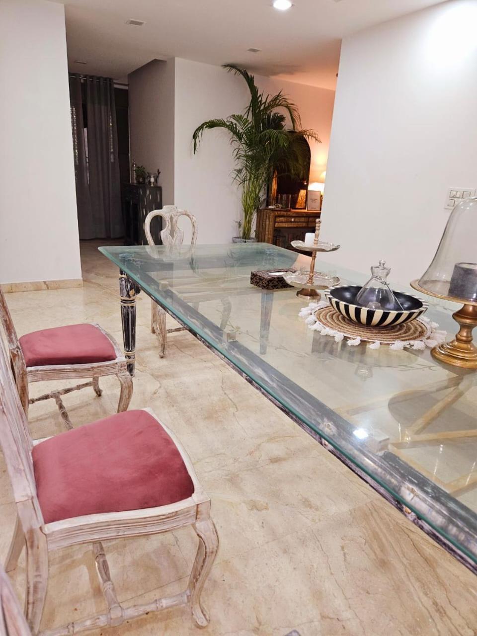 South Delhi, Artistic 4bhk - Vasant Kunj By Maple Key Apartment New Delhi