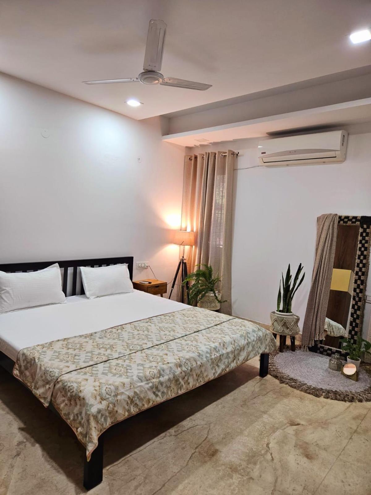 Apartment South Delhi, Artistic 4bhk - Vasant Kunj By Maple Key