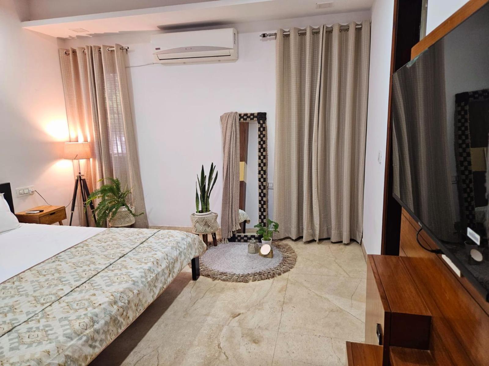 Apartment South Delhi, Artistic 4bhk - Vasant Kunj By Maple Key New Delhi
