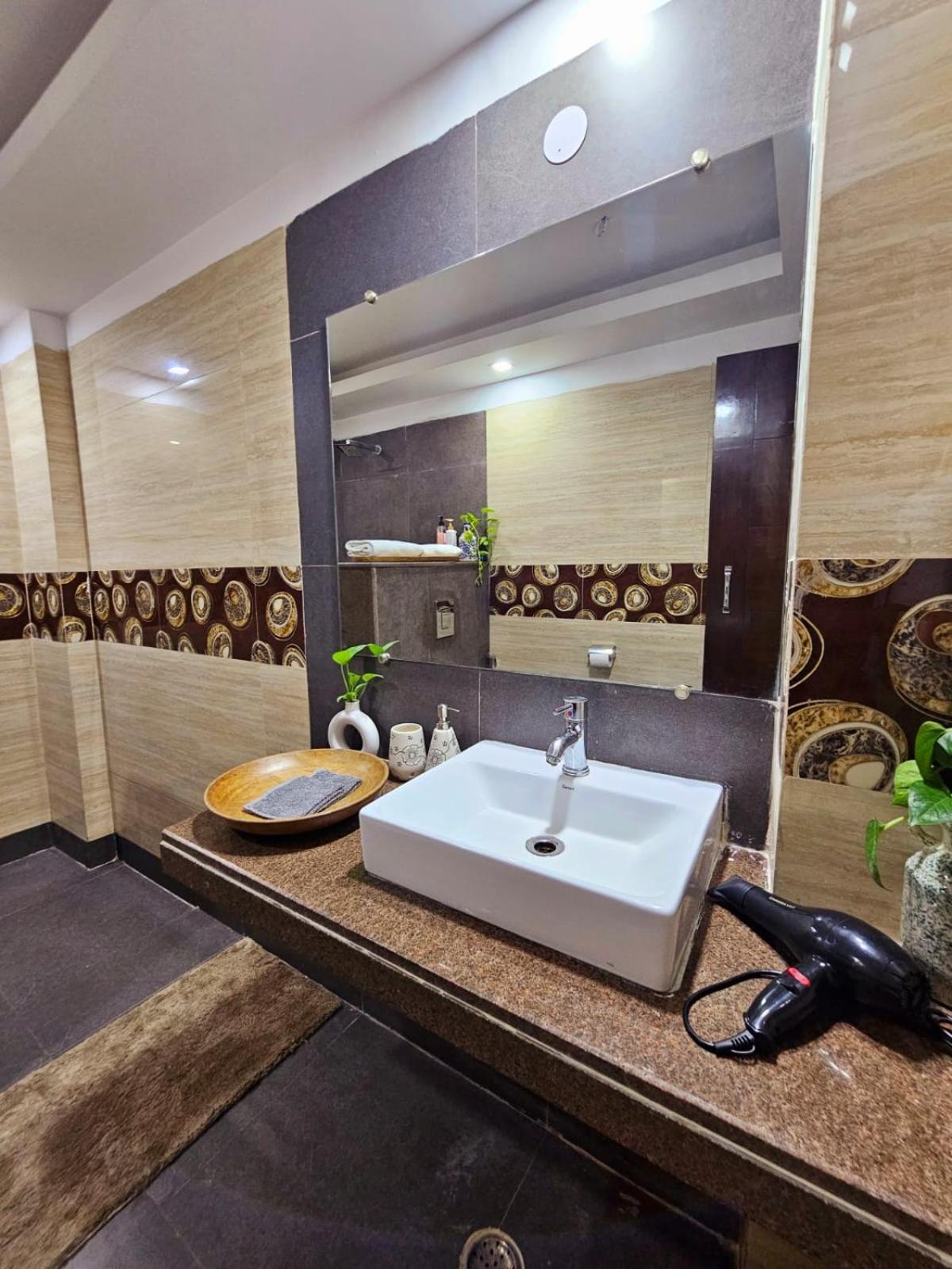 South Delhi, Artistic 4bhk - Vasant Kunj By Maple Key