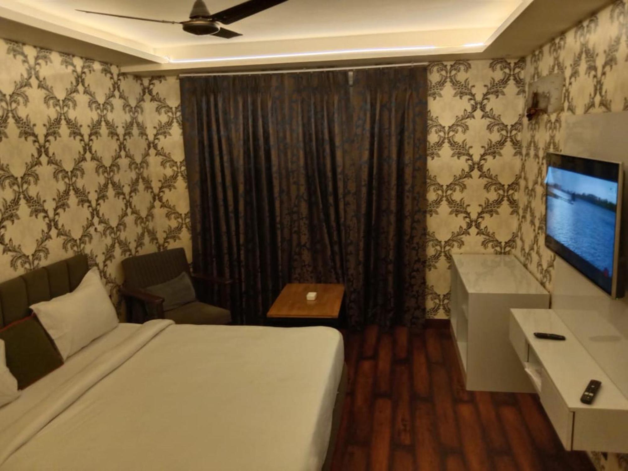 Hotel 3*