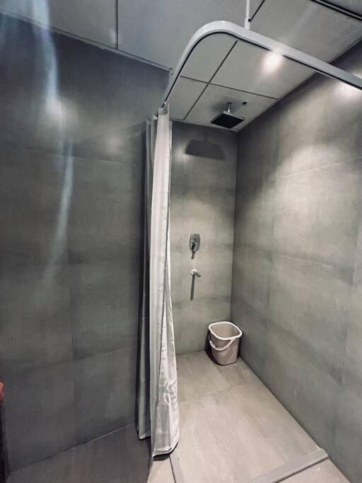 Luxuria Studio Apartment