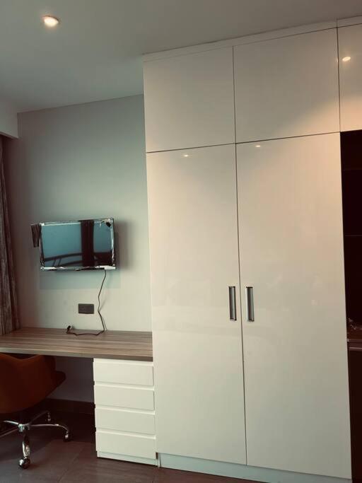 Luxuria Studio *