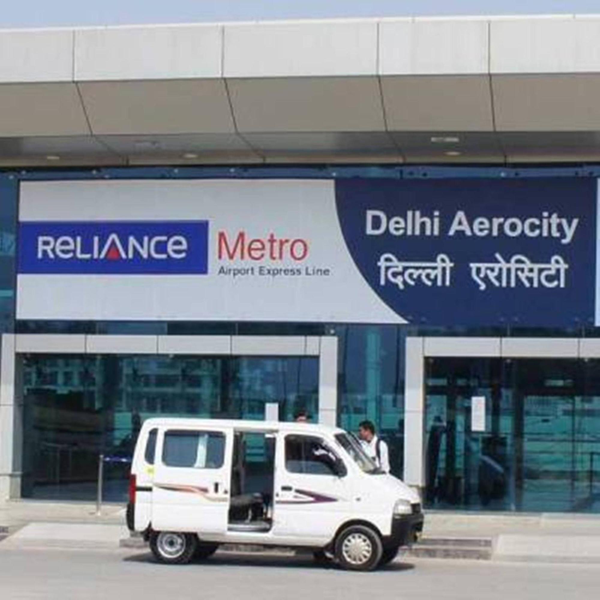 Golden Bliss At International Airport New Delhi