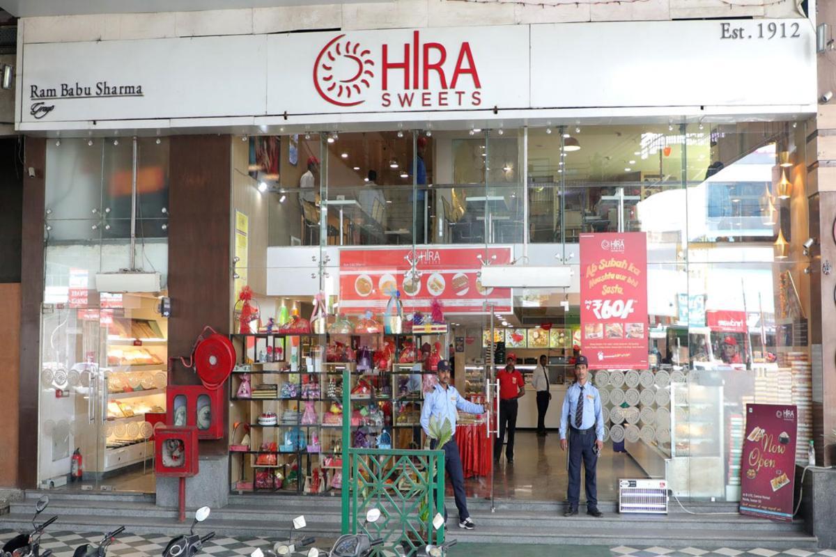 Fortune Service 2bhk ,e28 Saket 1a New Delhi