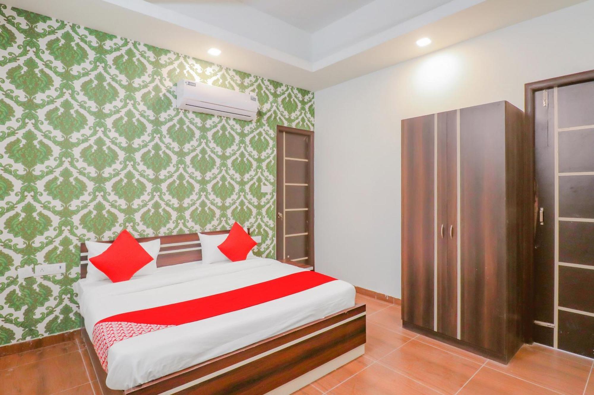 O Red Crown Hotel Delhi (National Capital Territory of India)