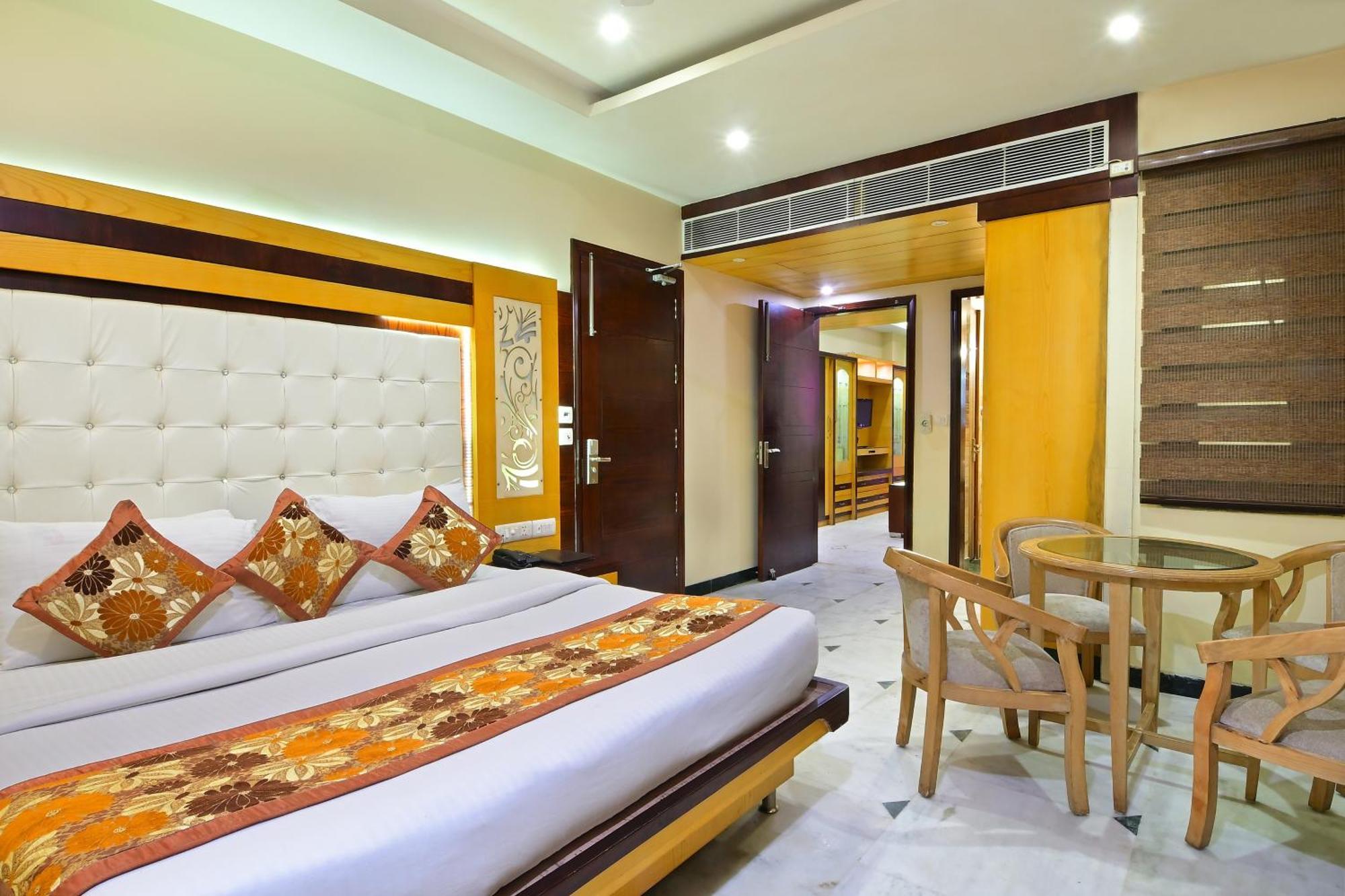 Hotel Hari Piorko Grand - 2 Min From New Railway Station 4*