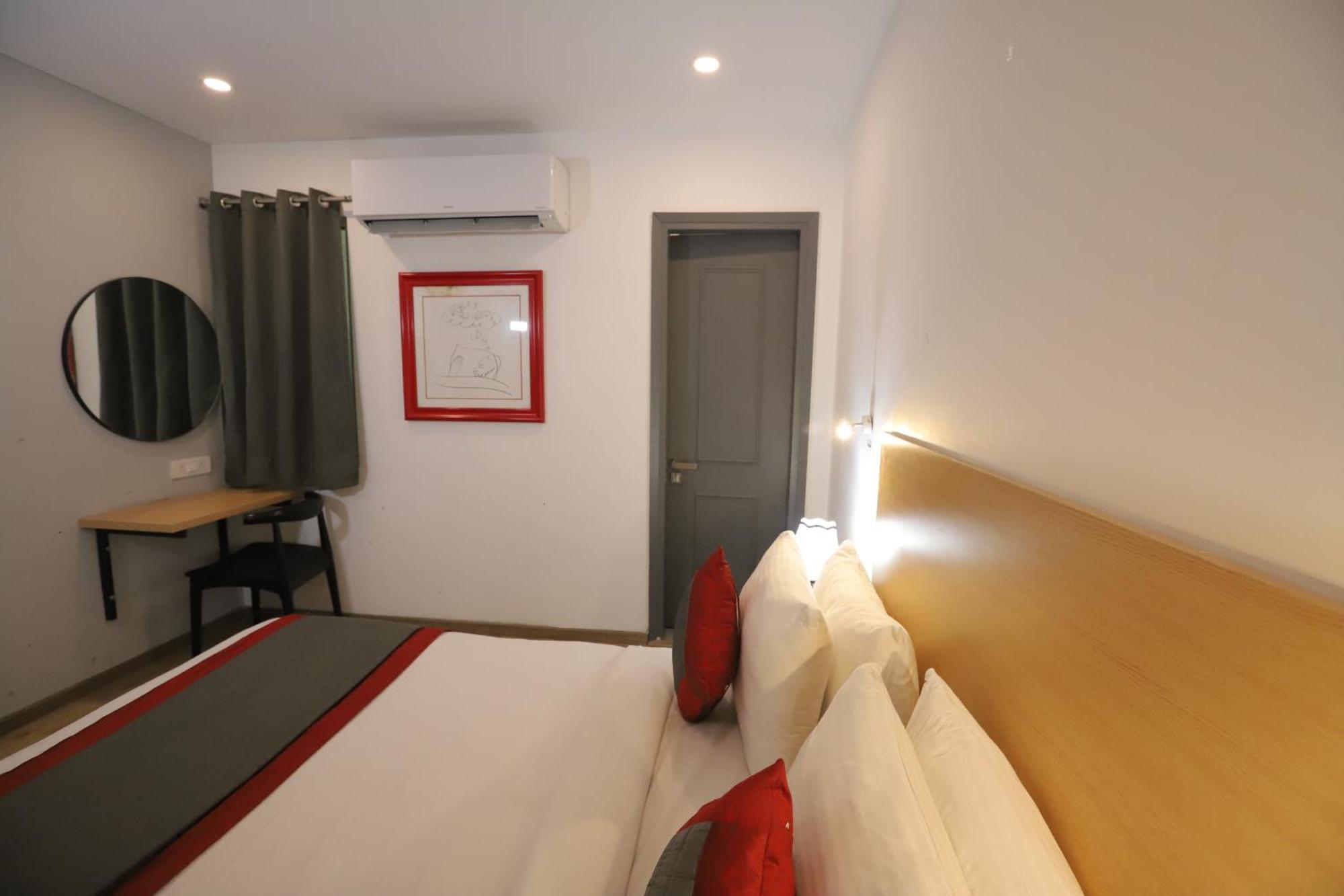 Qotel Ip Residency East Delhi Preet Vihar