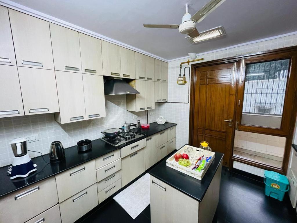 Fortune Service 4bhk,d-36, Saket *