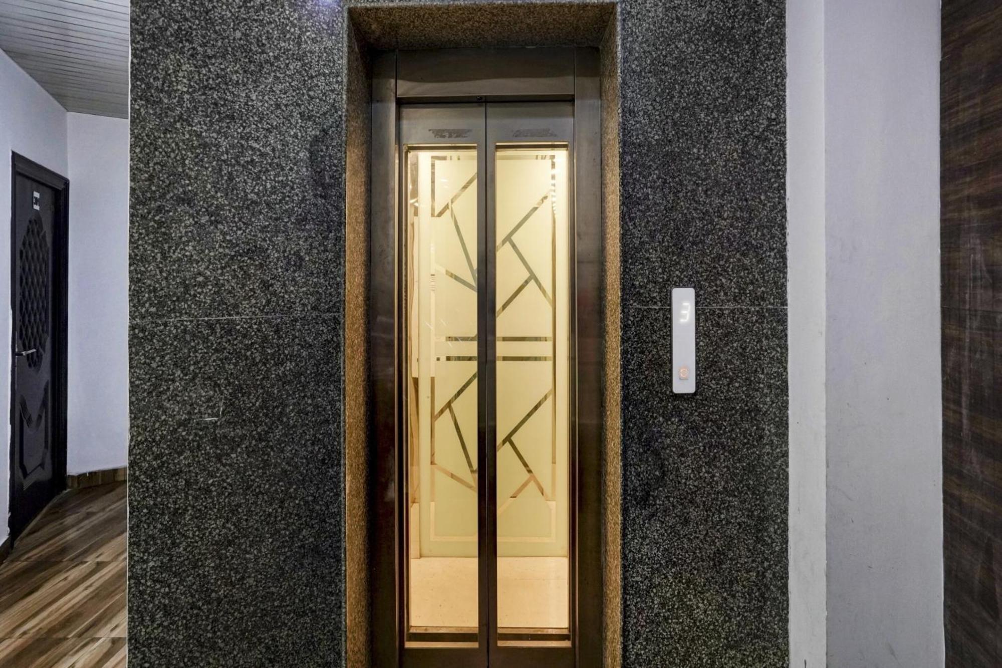 O R K Residency Near Jhilmil Metro Station 4* New Delhi