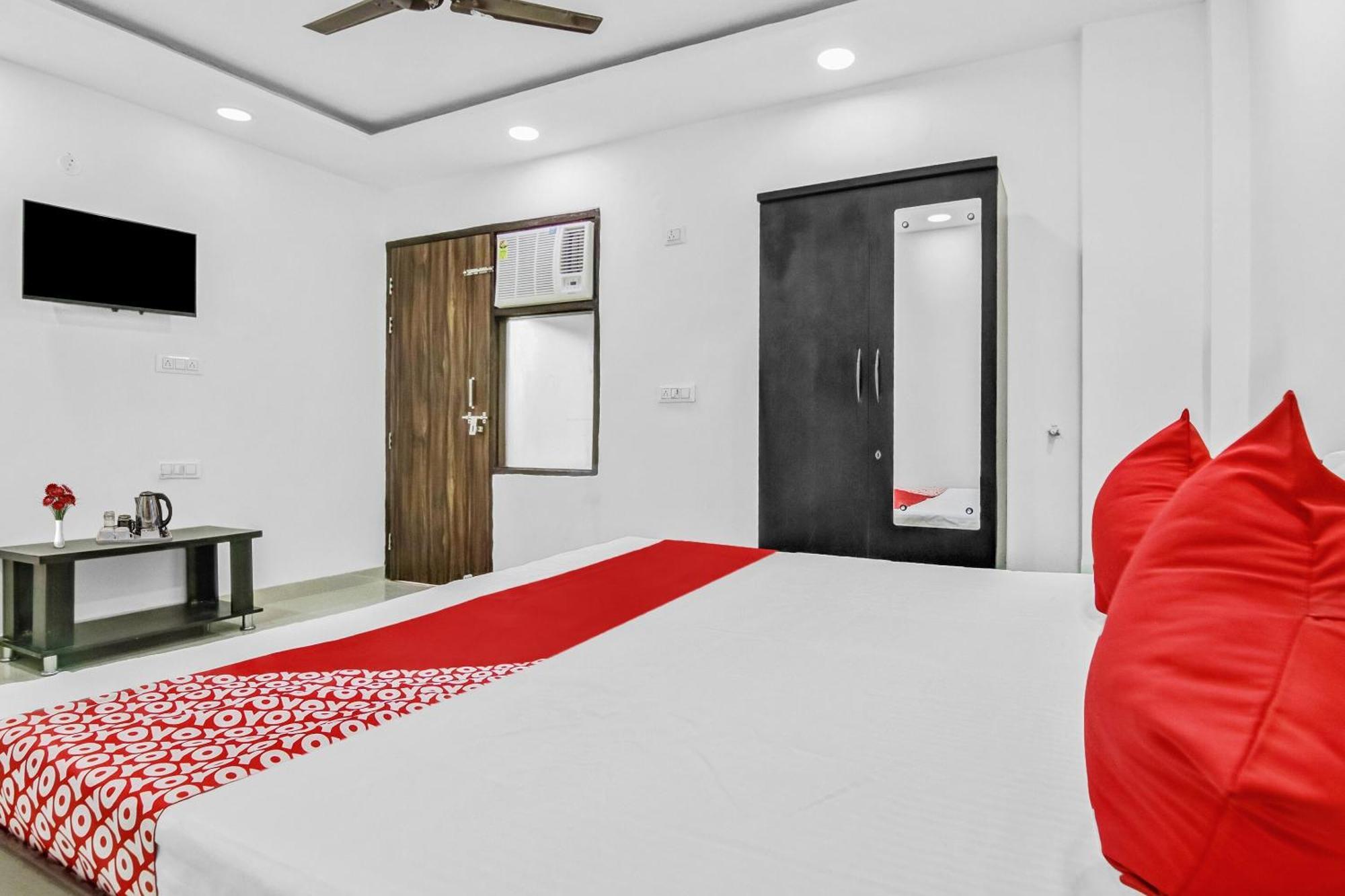 Hotel Flagship Secret Mirage Near Rithala Metro Station New Delhi