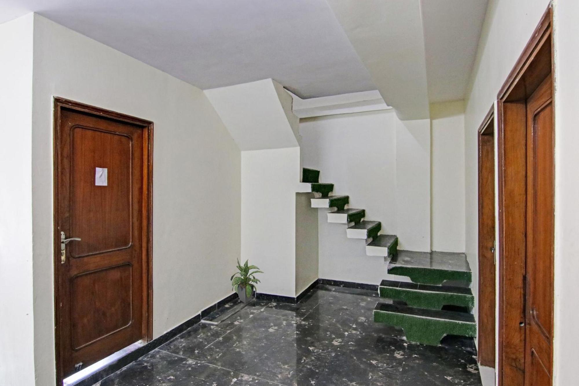 Flagship Royal Near Akshardham 3*