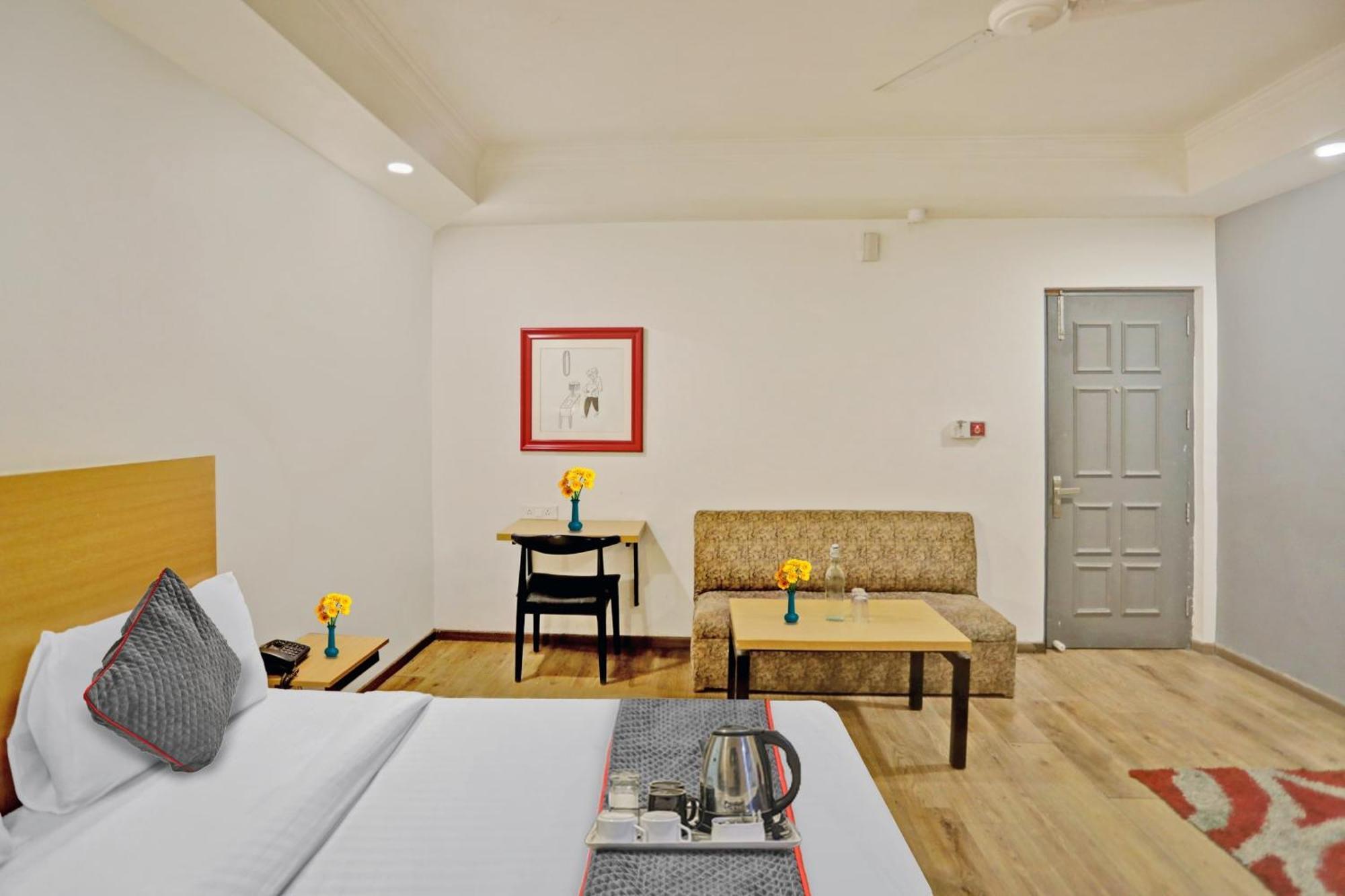 Townhouse Jp Grand Near Mayapuri Chowk