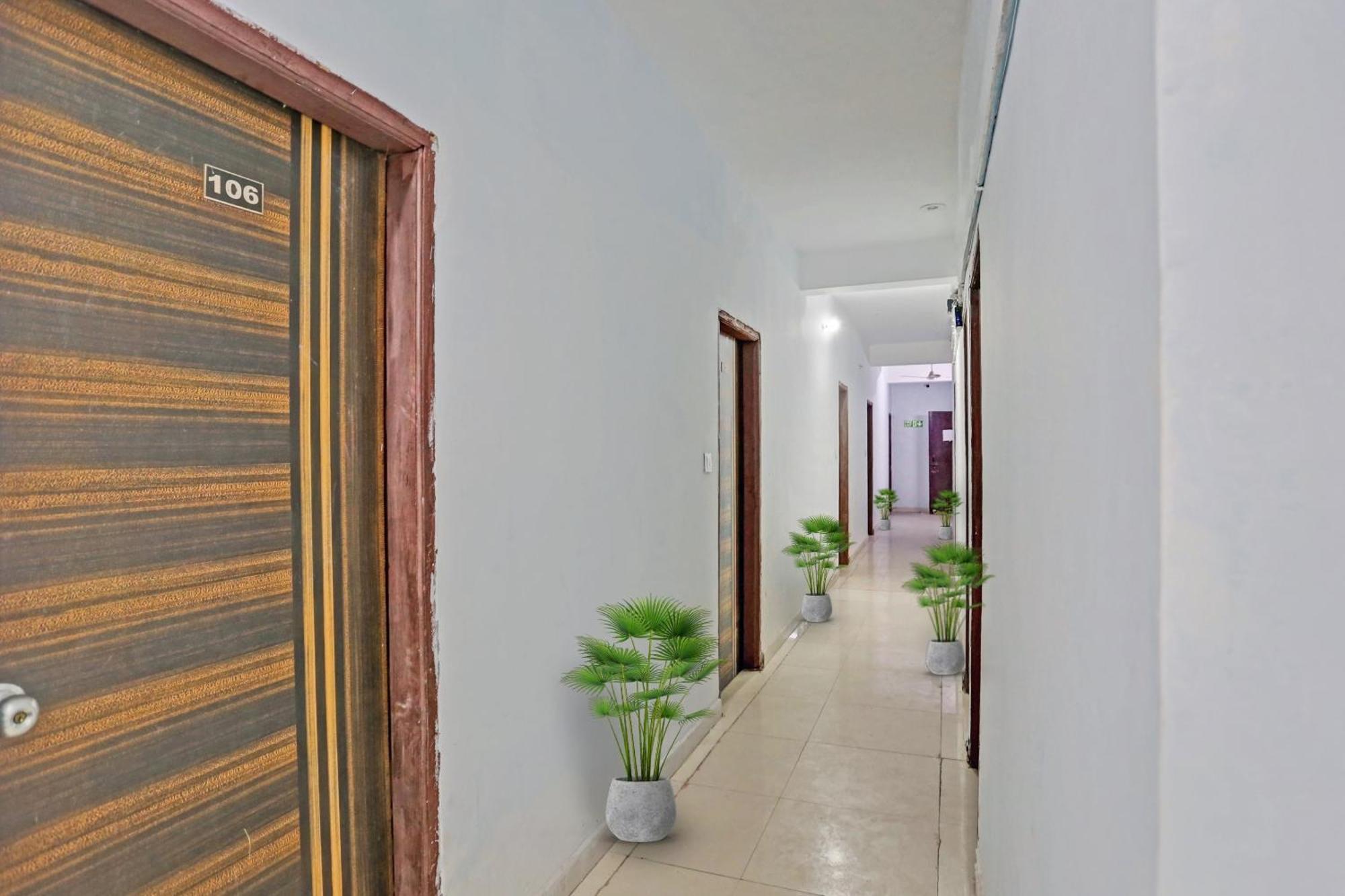 O Imperial Residency Near Dashrath Puri Metro Station Hotel