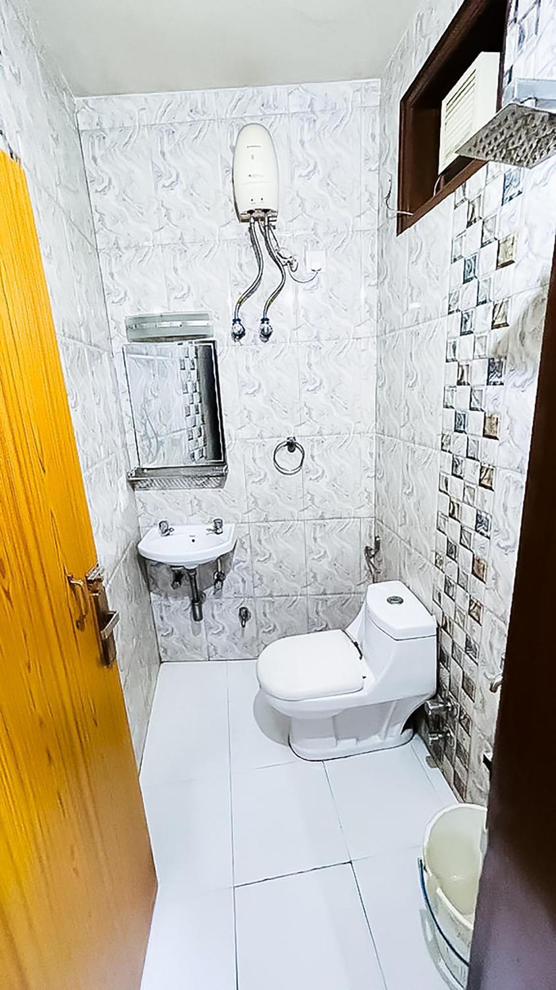 Hotel Shyam - Near Govindpuri Metro Station New Delhi