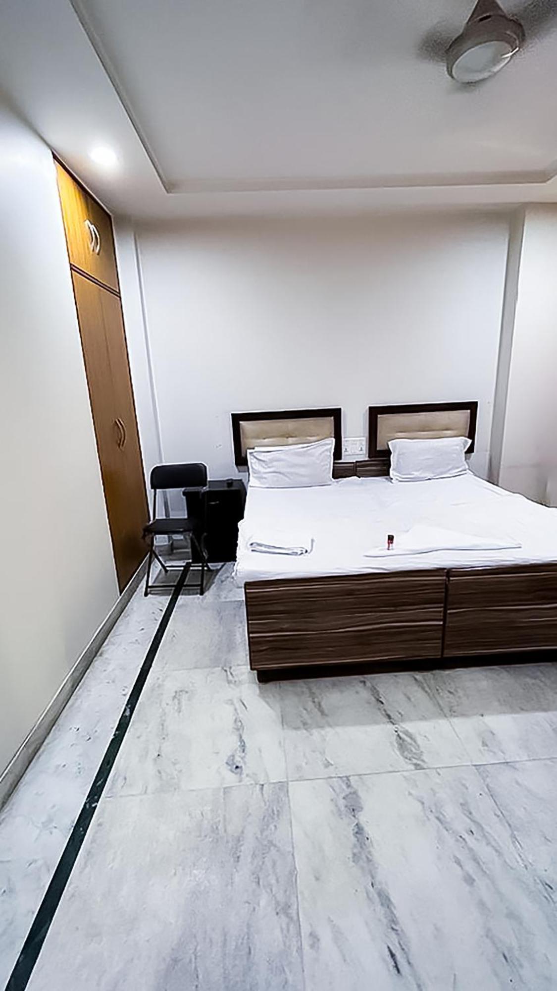 Hotel Shyam - Near Govindpuri Metro Station New Delhi