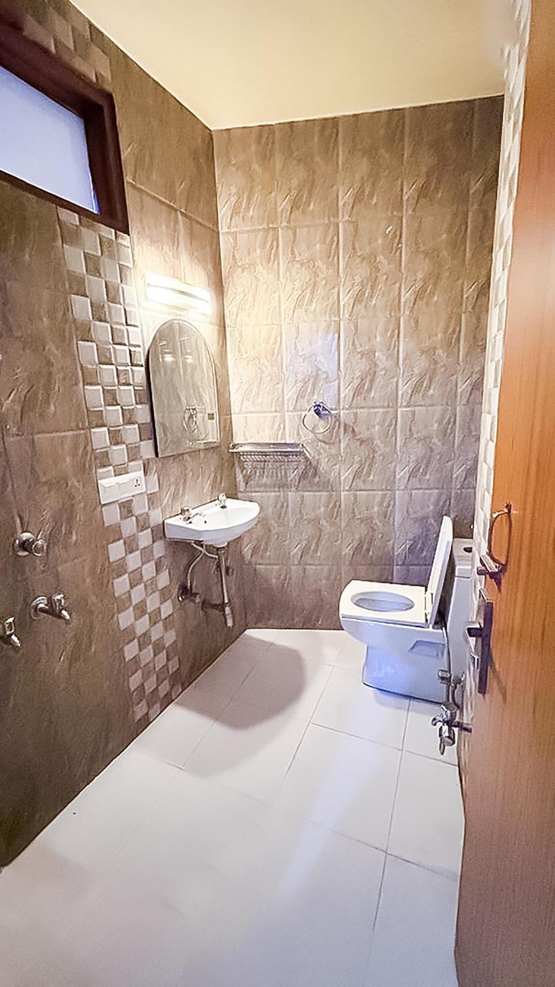 Shyam - Near Govindpuri Metro Station Hotel 3*