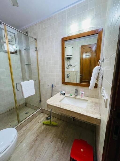 Fortune Service 4bhk,d-36, Saket *