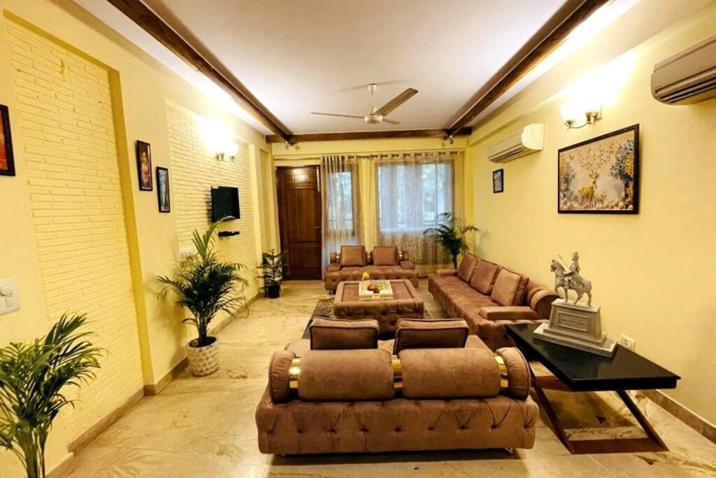 Fortune Service 4bhk,d-36, Saket Apartamento