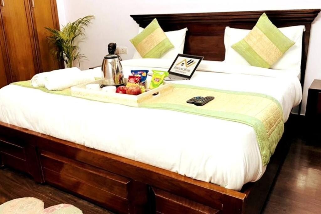 Fortune Service 4bhk,d-36, Saket Apartamento