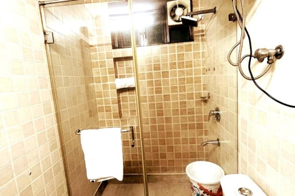 Apartamento Fortune Service 4bhk,d-36, Saket Nova Deli
