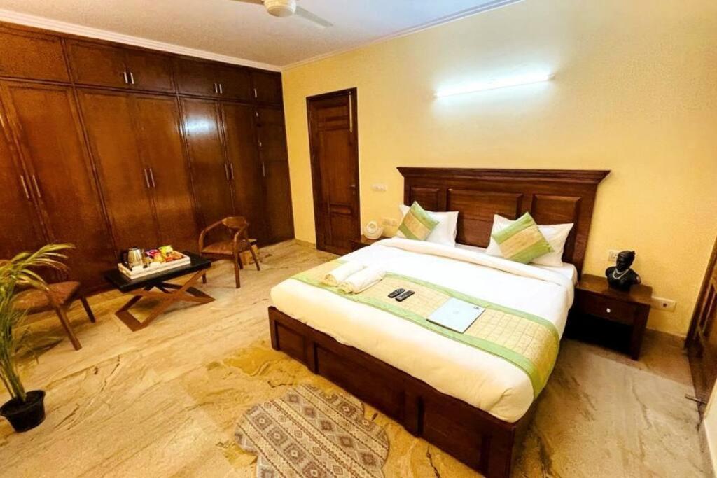 Fortune Service 4bhk,d-36, Saket Apartamento Nova Deli