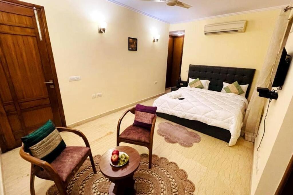 Fortune Service 4bhk,d-36, Saket *