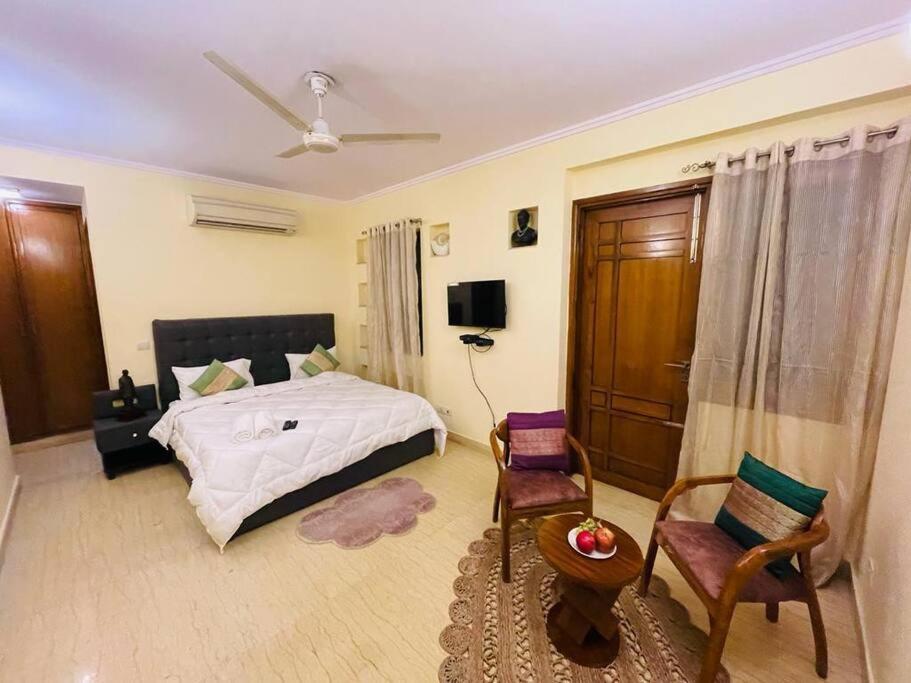Fortune Service 4bhk,d-36, Saket Nova Deli