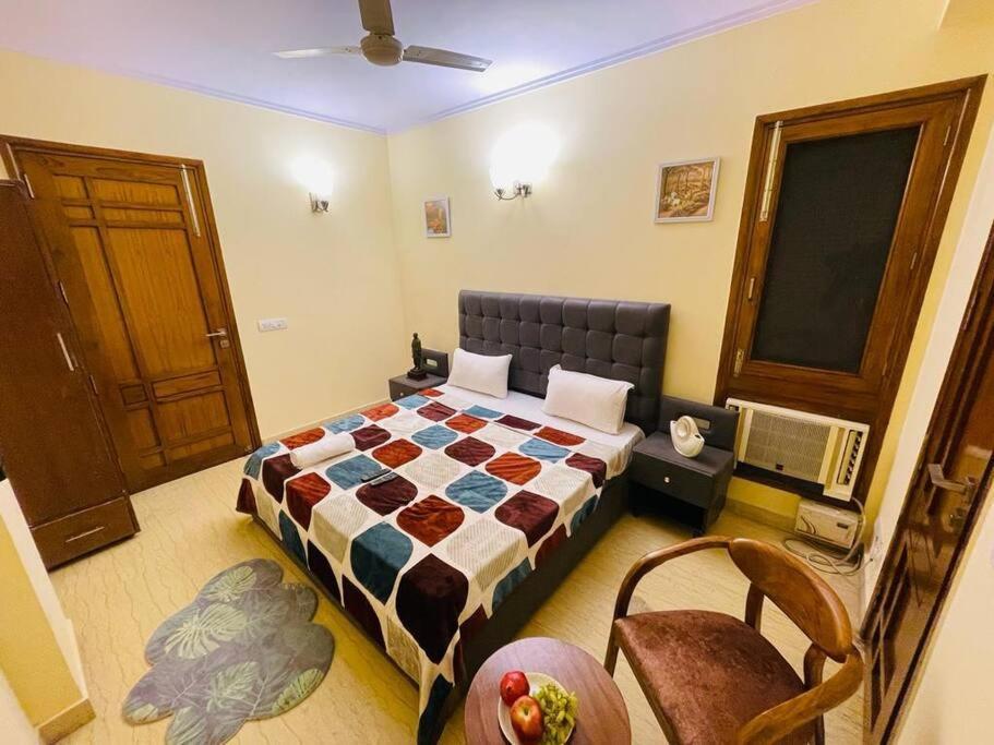 Apartamento Fortune Service 4bhk,d-36, Saket Nova Deli