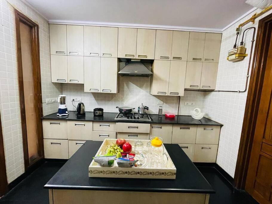 Fortune Service 4bhk,d-36, Saket * Nova Deli
