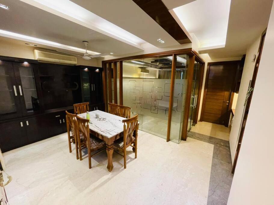 Fortune Service 4bhk,d-36, Saket Apartamento