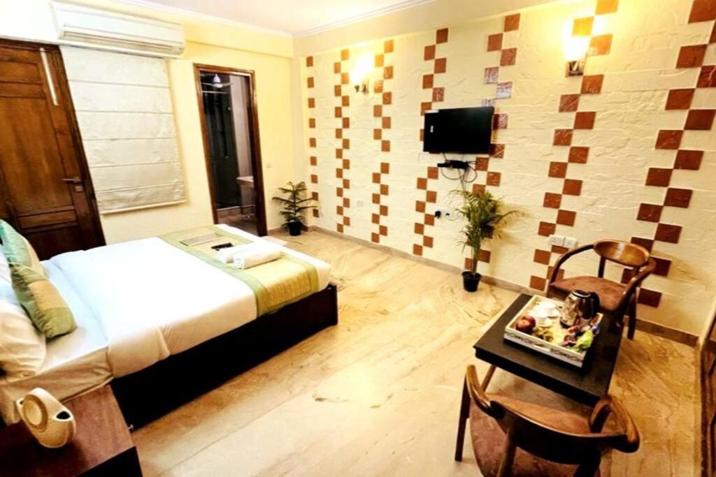 Apartamento Fortune Service 4bhk,d-36, Saket Nova Deli