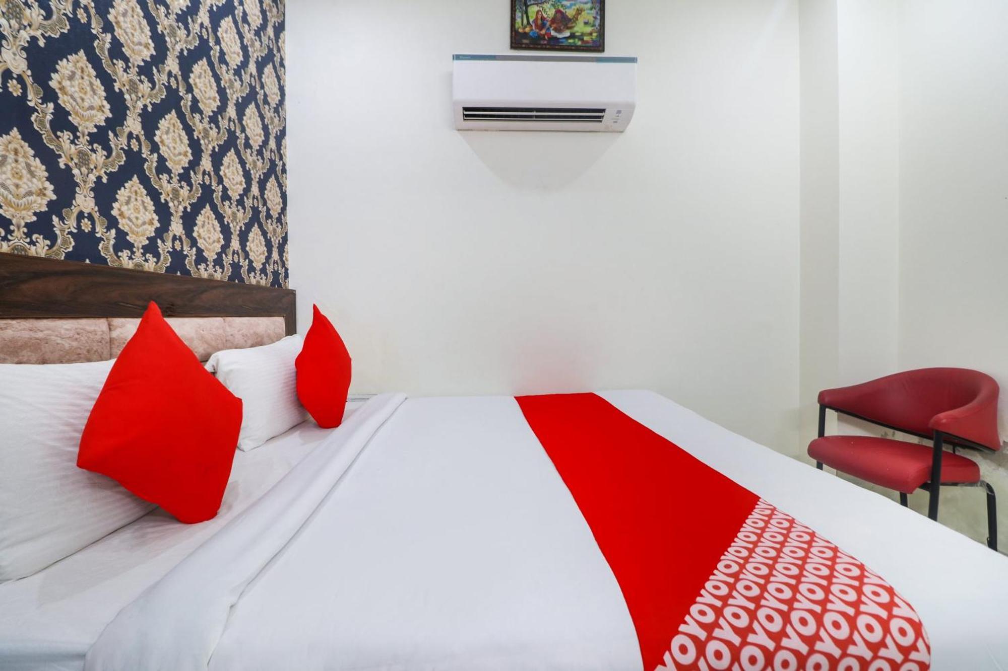 Oyo Flagship Paradise Near Jahangirpuri Metro Station Hotel 3*
