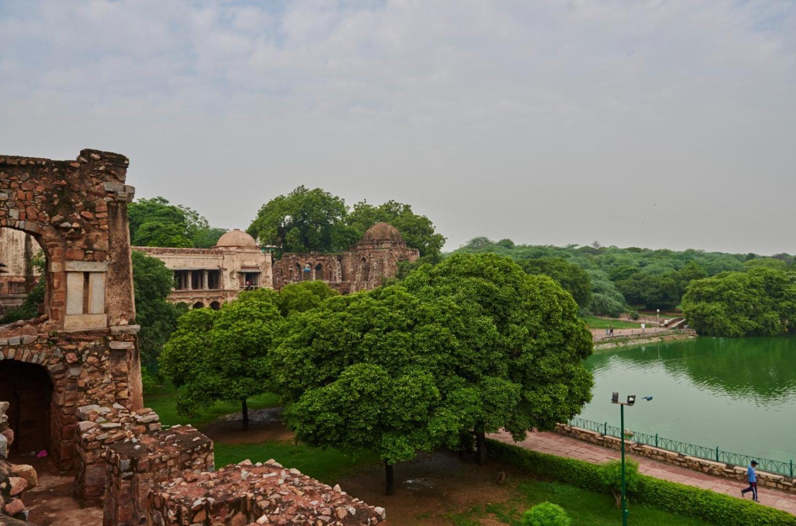 Minimalist One Hauz Khas Village Hotel 3*