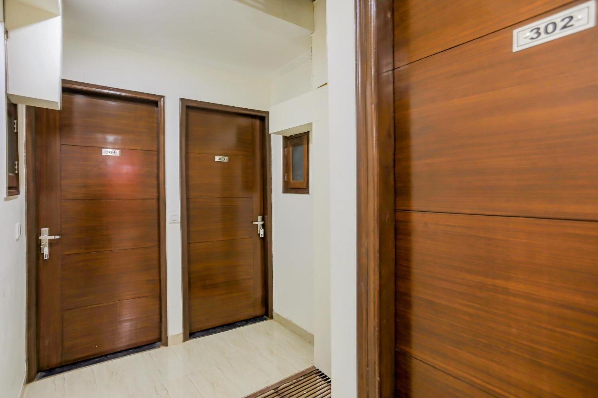 O Icon Near Delhi Airport 3*