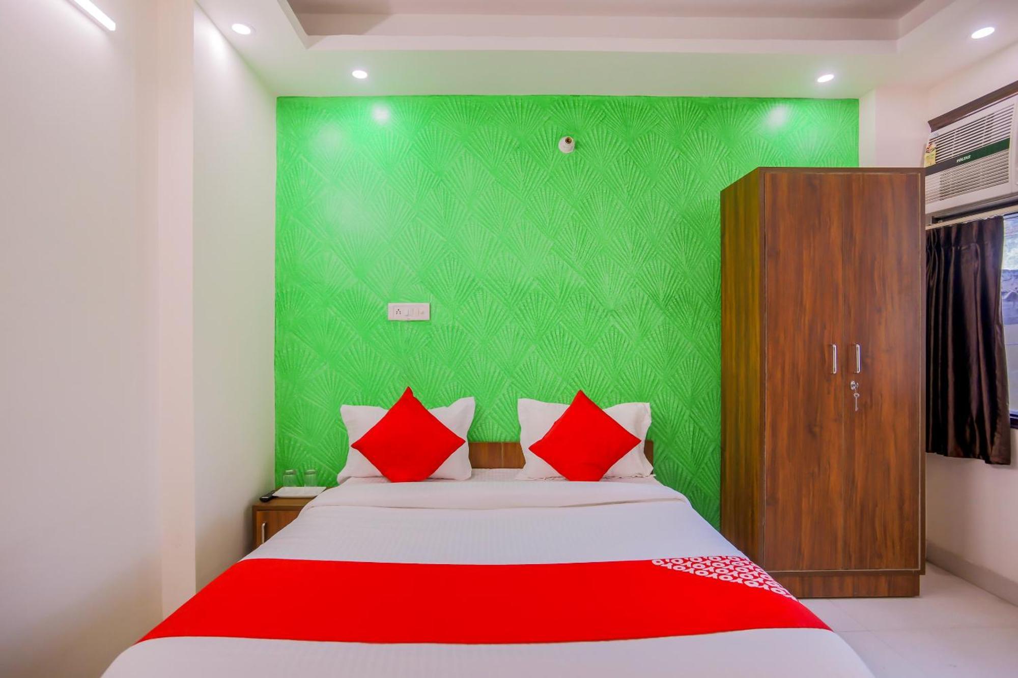 O Icon Near Delhi Airport 3* New Delhi