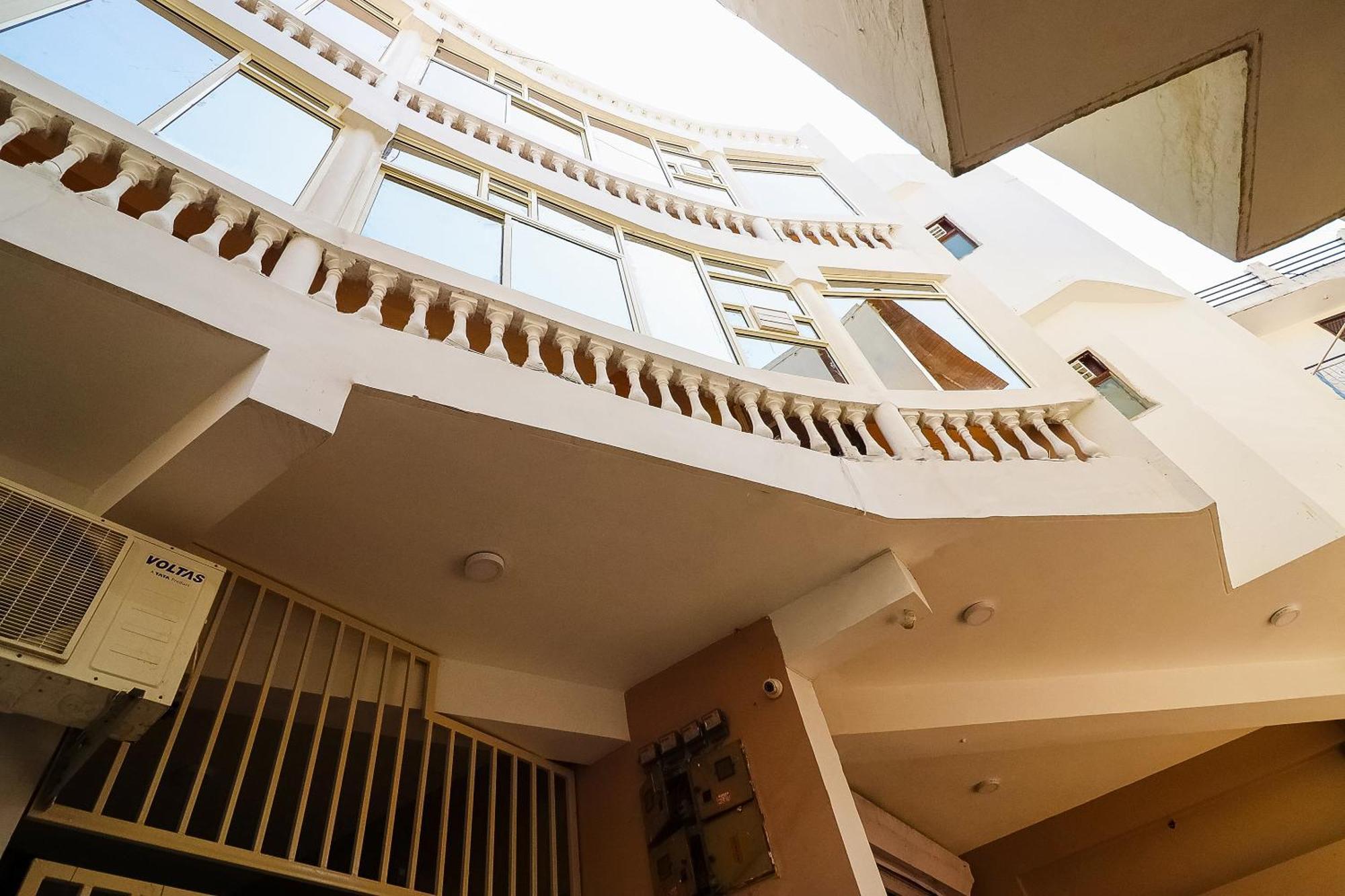 O Royal Orbit Near Delhi Airport 3*