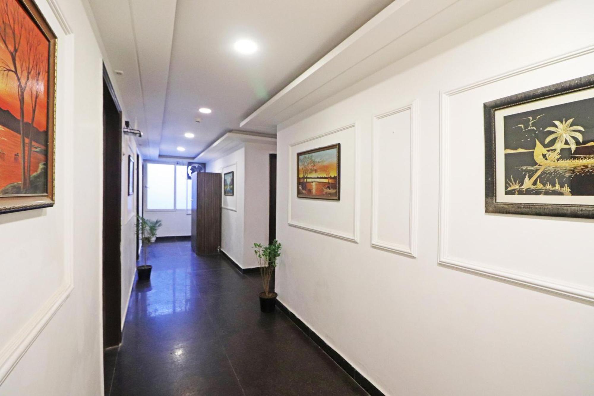Mayda Prime Near Delhi Airport Hotel 3*