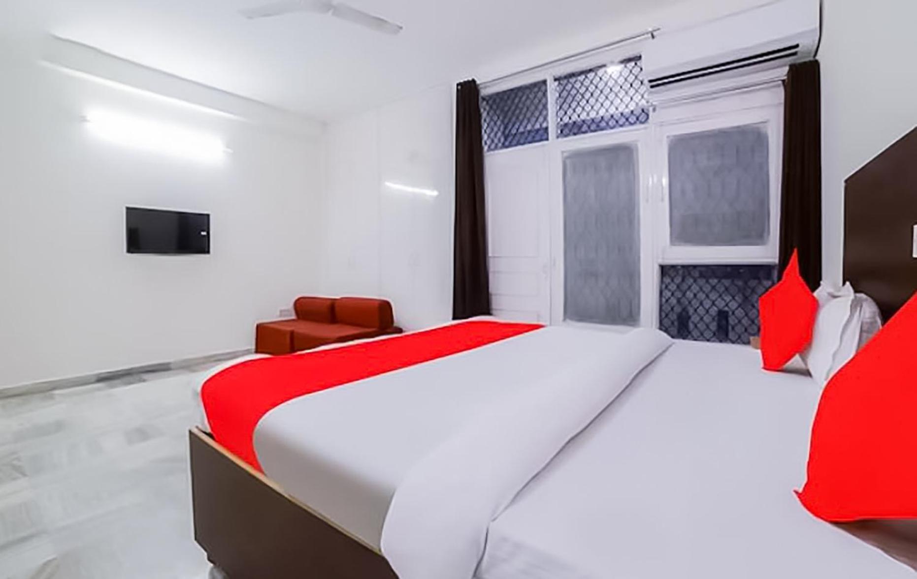 Hotel - Anand Vihar 3*
